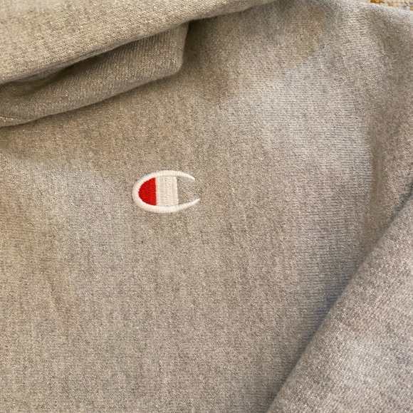Champion Sweatshirt - Picture 2 of 4